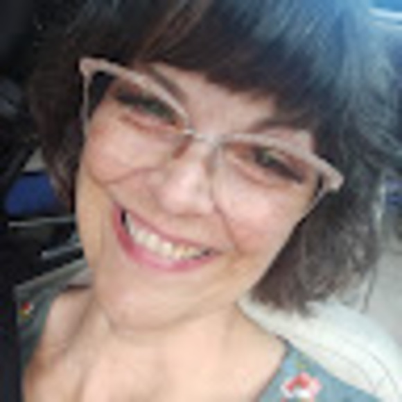 Meet your Posher, Gigi - Picture 1 of 1